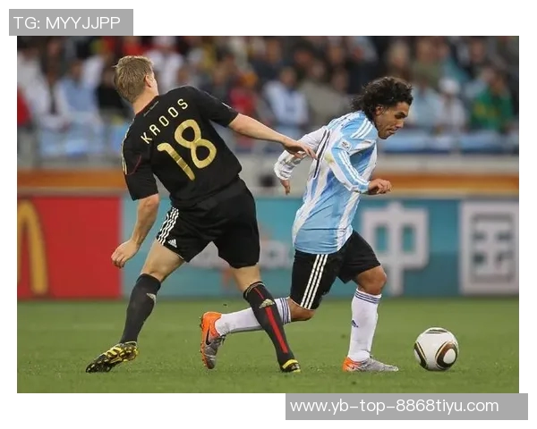 奥莱报称帕斯或随阿根廷征战世界杯皇马考虑回购进行考察 奥莱报称帕斯或随阿根廷征战世界杯皇马考虑回购进行考察